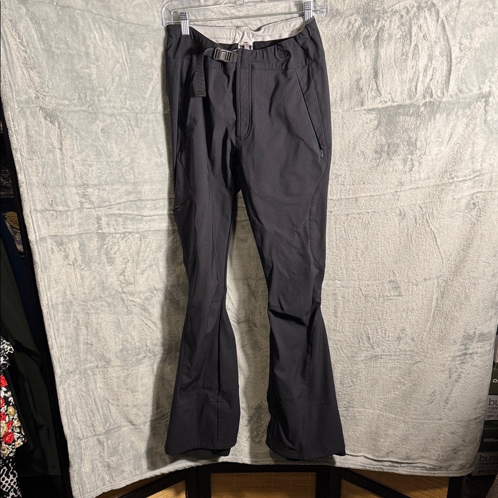 The North Face snow pants women size 10  black‎ Pants cold weather adjustable